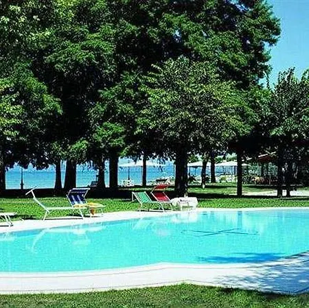 Lugana Parco Al 3* シルミオーネ