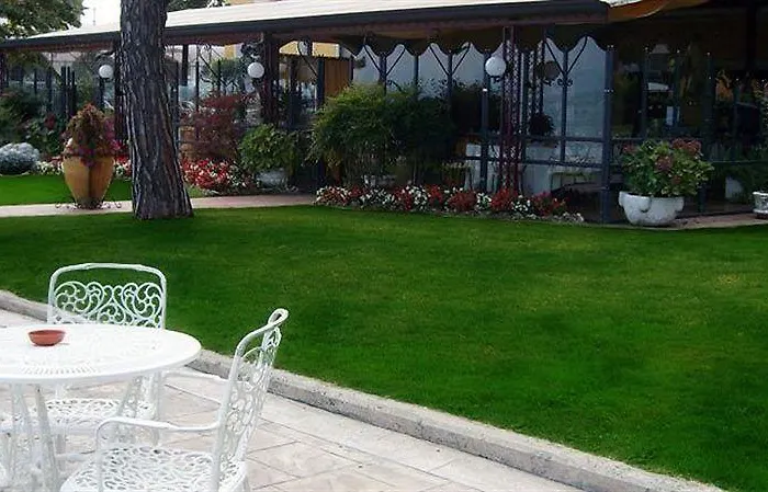 Lugana Parco Al Σιρμιόνε